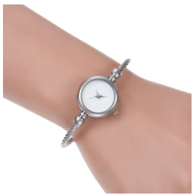 Luxurious Gold Tone Stainless Steel Bracelet Timepiece - Image 5