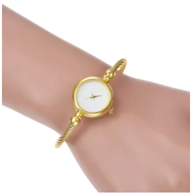 Luxurious Gold Tone Stainless Steel Bracelet Timepiece - Image 8